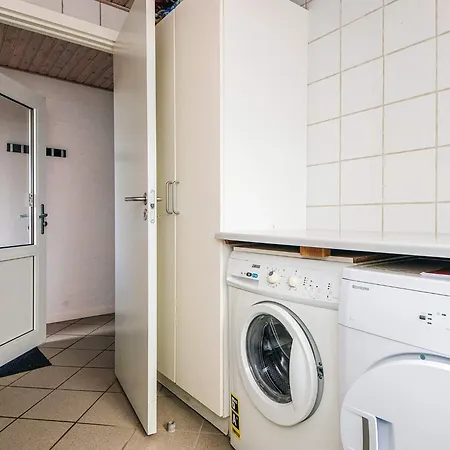 Four-bedroom In Tarm 3 *