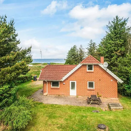 Four-bedroom In Tarm 3 Hemmet