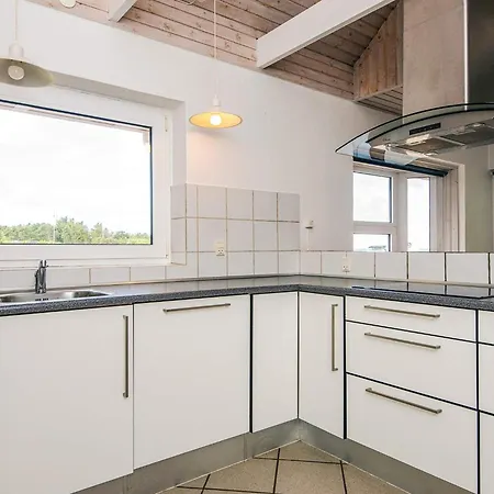 Four-bedroom In Tarm 3 * Hemmet