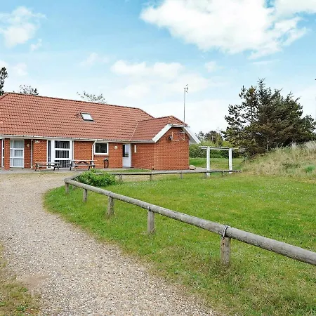Four-bedroom In Tarm 3 *