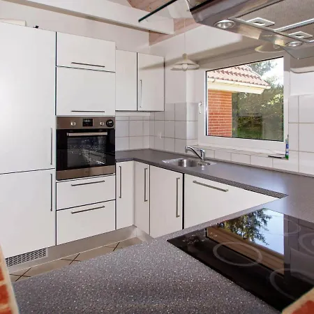Σπίτι διακοπών Four-bedroom In Tarm 3 Hemmet